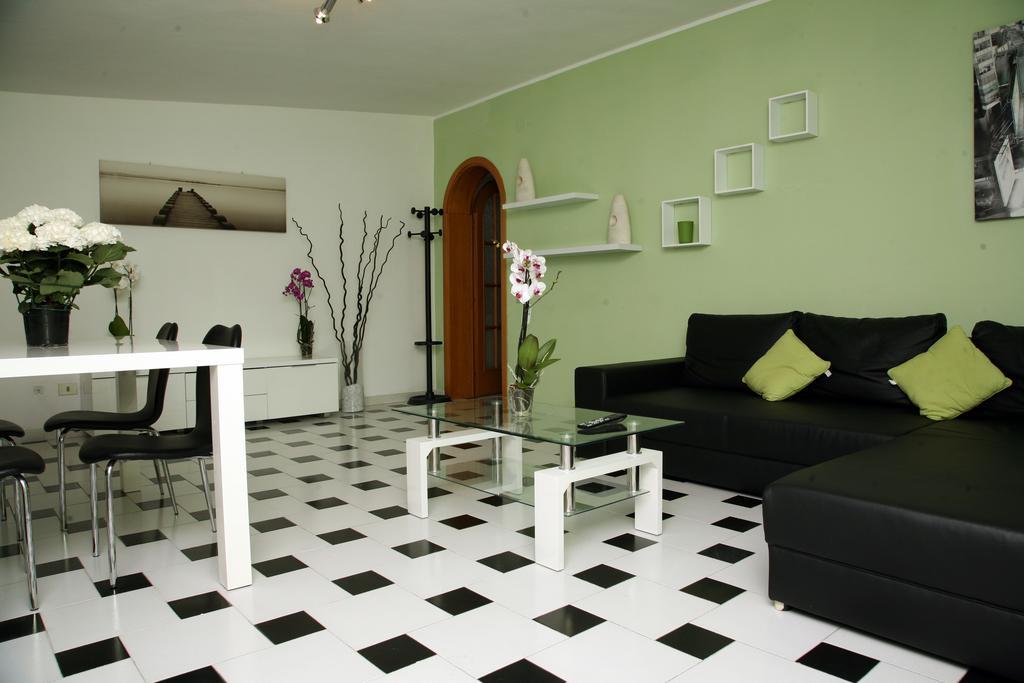 كالياري De Amicis Apartment الغرفة الصورة